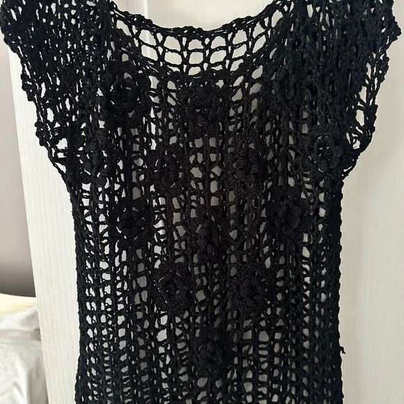 Black cover up - Picture 2 of 2